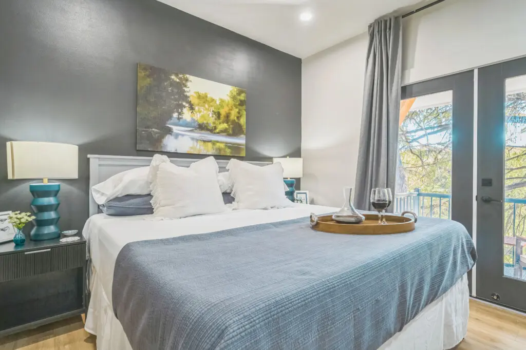 2d8104a0 0f8b 4bad 983d 61d74dd0f505