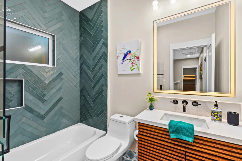 56c5bf9d e940 4b33 a434 2321ad906c69