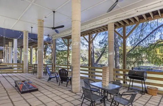 5bb32889 348f 4f36 817d 2036785c9361