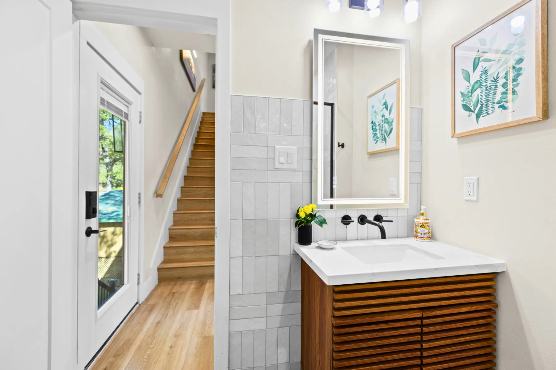 64ad2602 b5a3 47b7 832c 3b0b2280c5ca