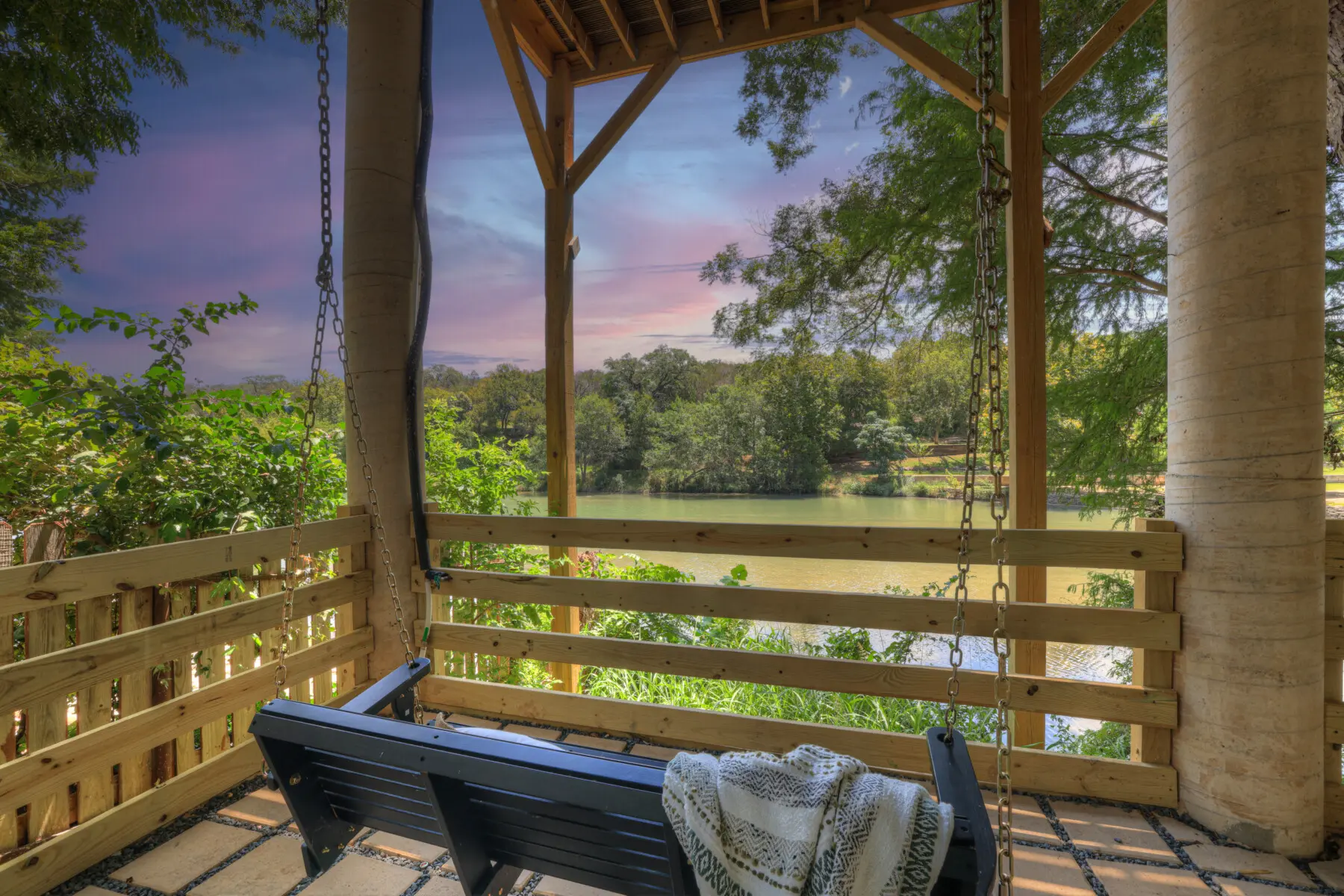 718f2553 8b08 4b6f ad5d ec95054aa30a