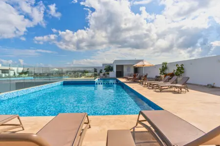 984d8103 5ef1 415b b663 a89b3e0d9356