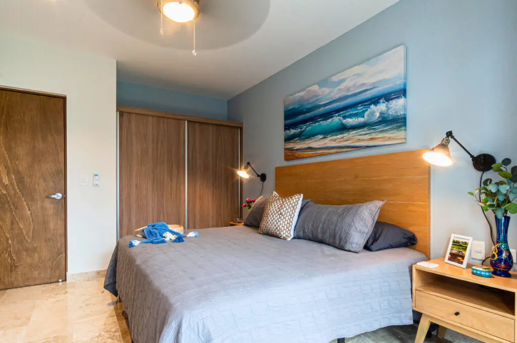 d896d4f1 65d4 4b1c a610 b92f1af1438c