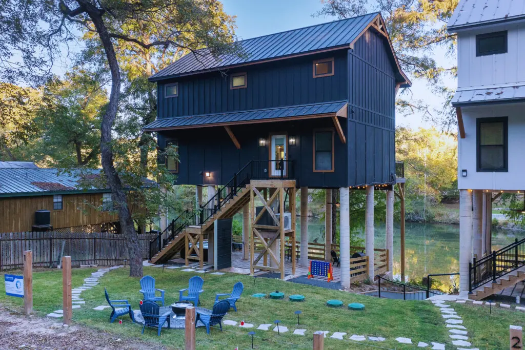 fdeb053f 9b83 4cb2 b8dc ba97cfaf7a25